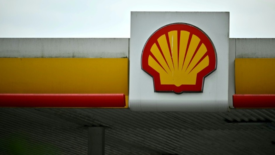 Energy giants, including Shell, have posted strong profits in the first three months of the year as global oil prices soar due to the war in the Middle East
