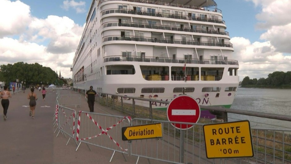 Bordeaux: over 1,700 people confined to cruise ship after passenger's death