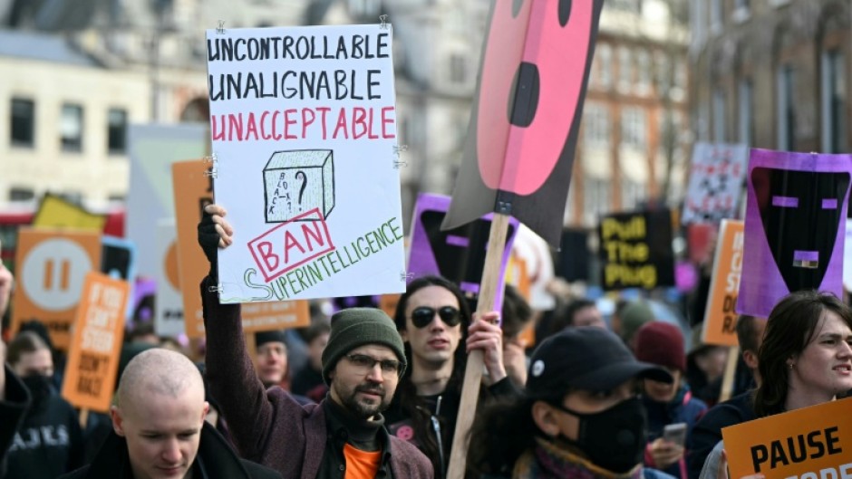 One in six Britons aged 16 to 24 is out of work, the highest level since 2014, according to official data