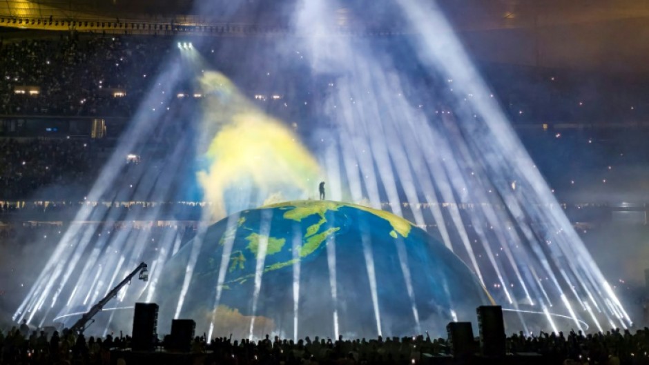 Nearly 120,000 fans attended US rapper Kanye West's show in Istanbul