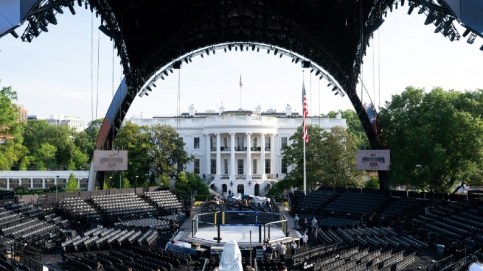 A massive lighting structure known as 'The Claw' was built over the fighting ring on the White House South Lawn