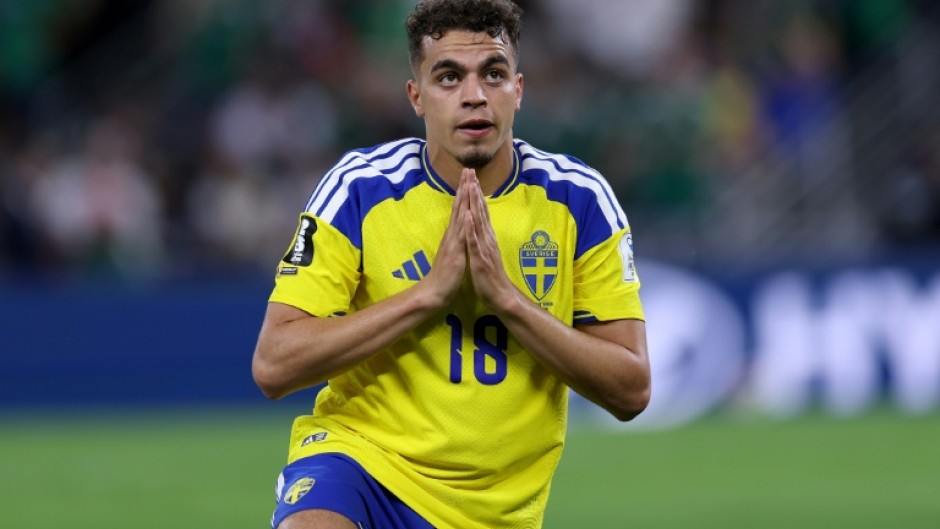 Sweden's Yasin Ayari celebrates his goal against Tunisia in World Cup Group F