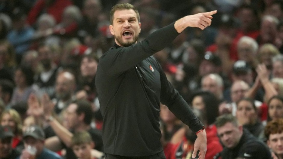 Brazilian Tiago Splitter, who had served as interim head coach of the Portland Trail Blazers, has reportedly been hired as the new coach of the NBA Chicago Bulls