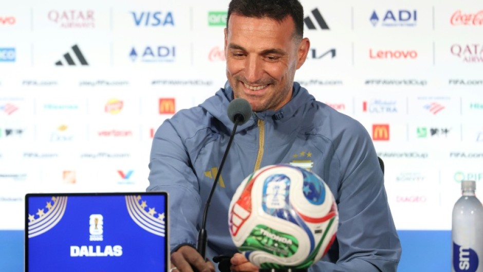 Lionel Scaloni speaks to the media in Texas
