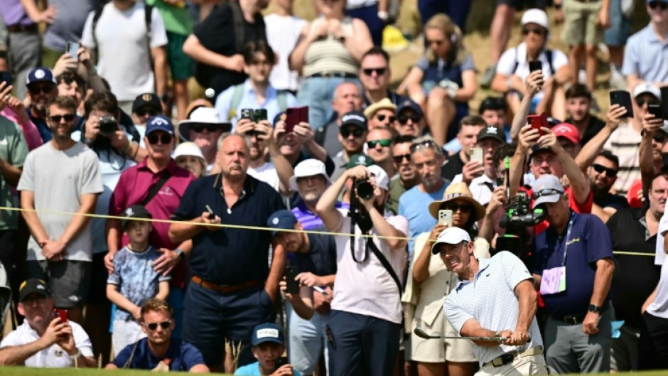 Rory McIlroy is battling to make the cut at the British Open