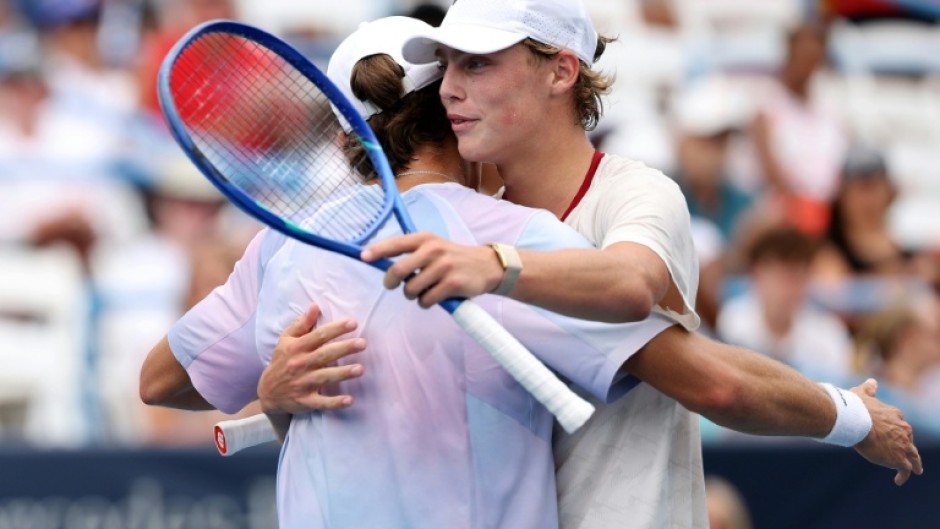 Alex de Minaur gave fellow Australian Cruz Hewitt a warm embrace following their match in Washington DC
