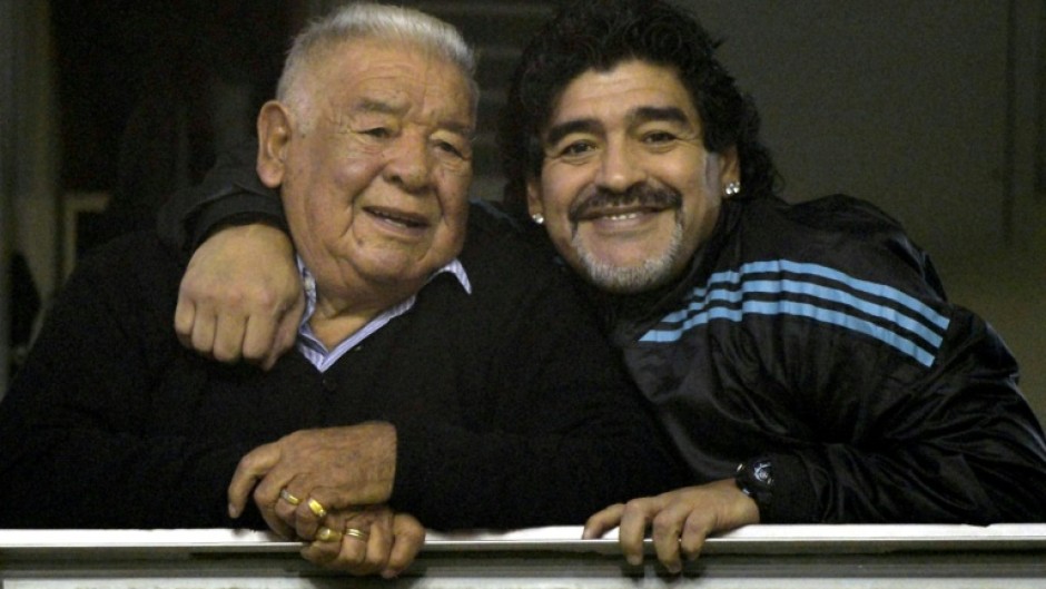The trial over the death of Argentine football legend Diego Maradona (R) has come to a hold over claims that medical test results presented in court by prosecutors actually belonged to his father, also named Diego (L)