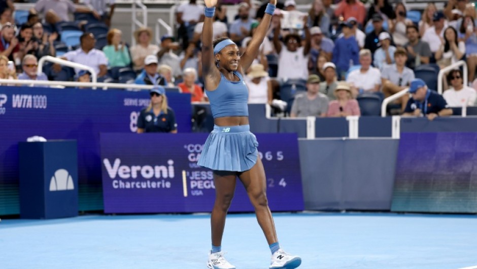 American Coco Gauff celebrates her victory over Jessica Pegula in the Cincinnati WTA 1000 final