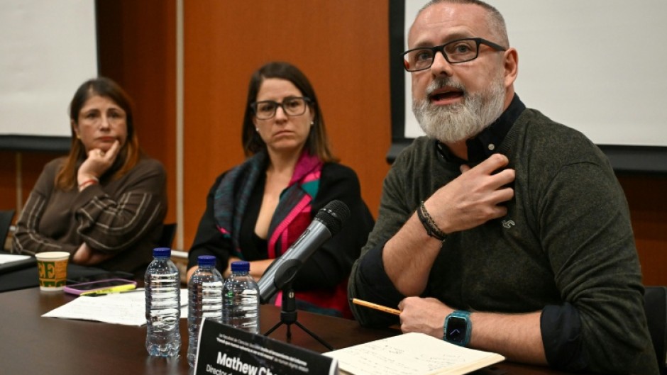 At a press conference in Bogota, Human Rights Watch discussed its report accusing Facebook and TikTok of failing to stop child recruitment online by Colombian armed groups