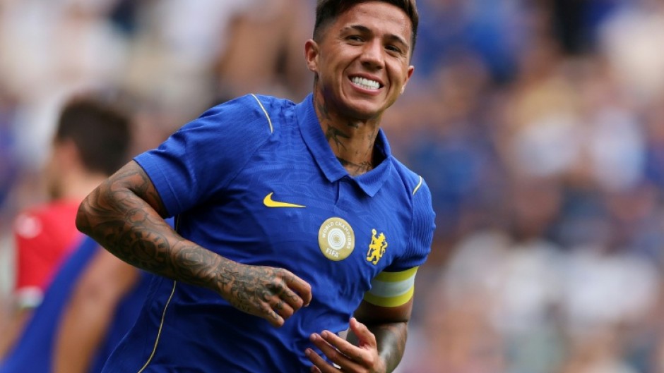 Manchester City hope to sign Chelsea midfielder Enzo Fernandez