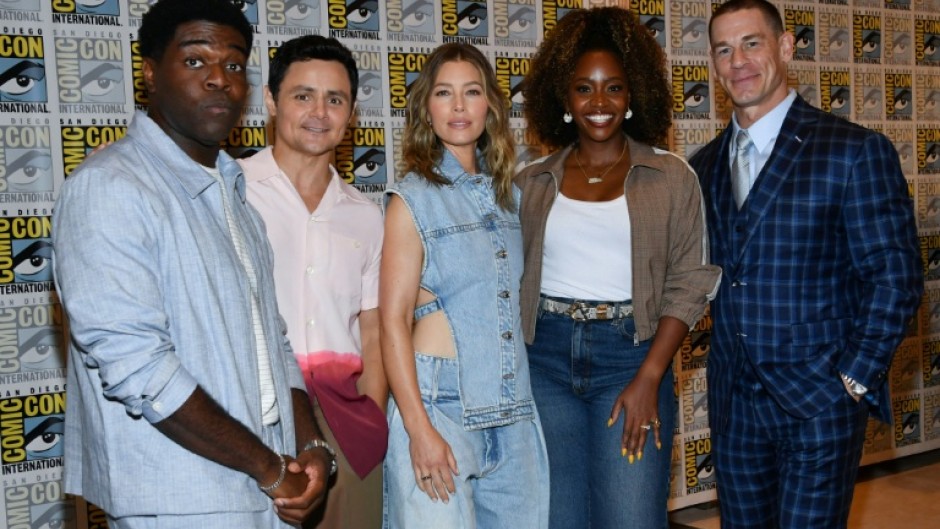 (L-R) Sam Richardson, Arturo Castro, Jessica Biel, Teyonah Parris y John Cena at Comic-Con in California