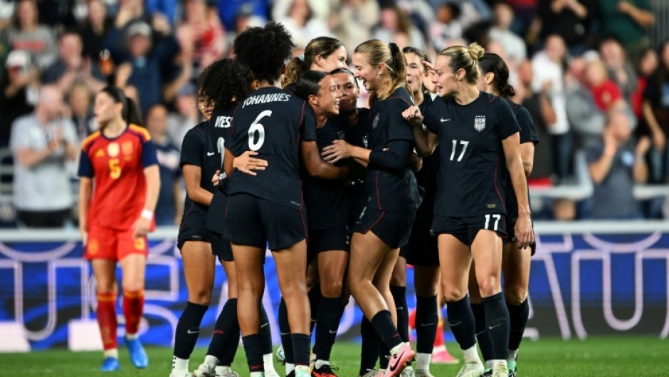 Mallory Swanson equalized for the United States against Spain