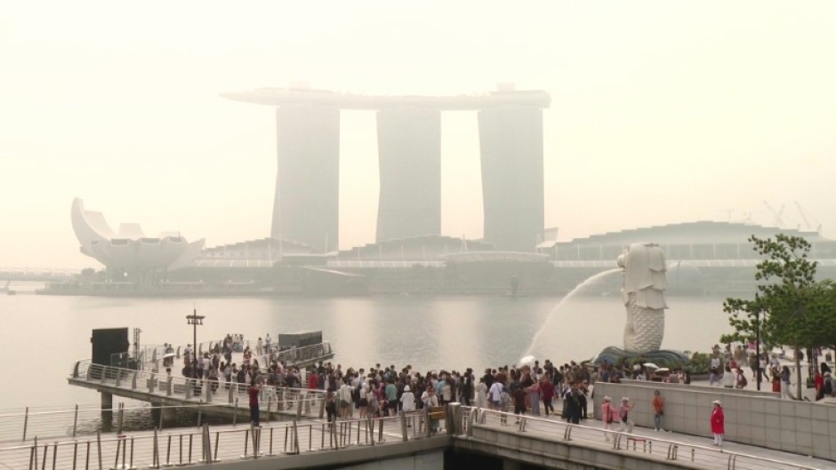 Singapore landmark vanishes in smog triggered by Indonesian wildfires