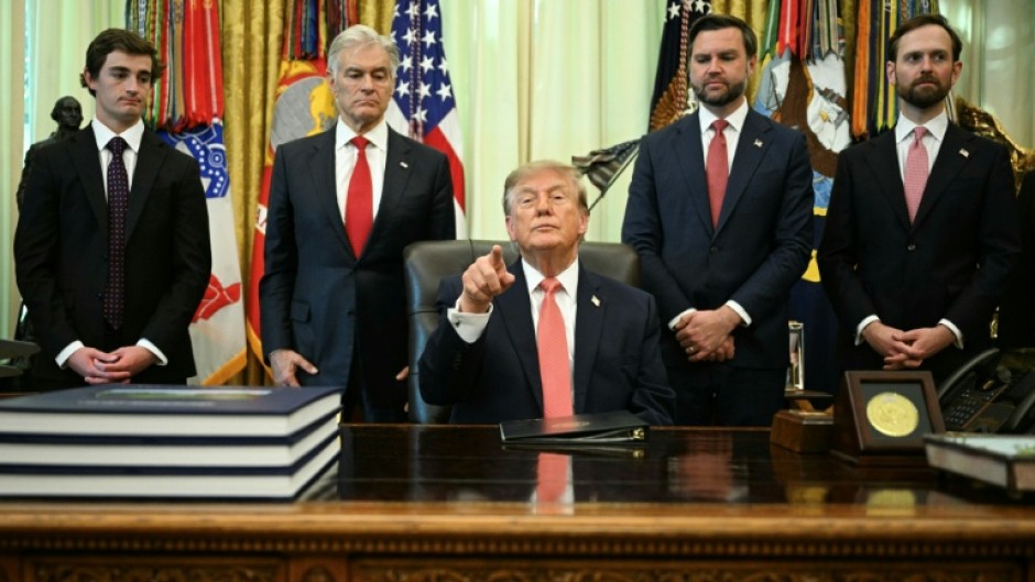 US President Donald Trump has said Ukraine needs a new leader