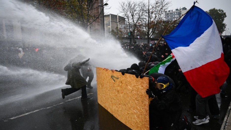 The government said police faced an 'extremely elevated level of violence' during the clashes