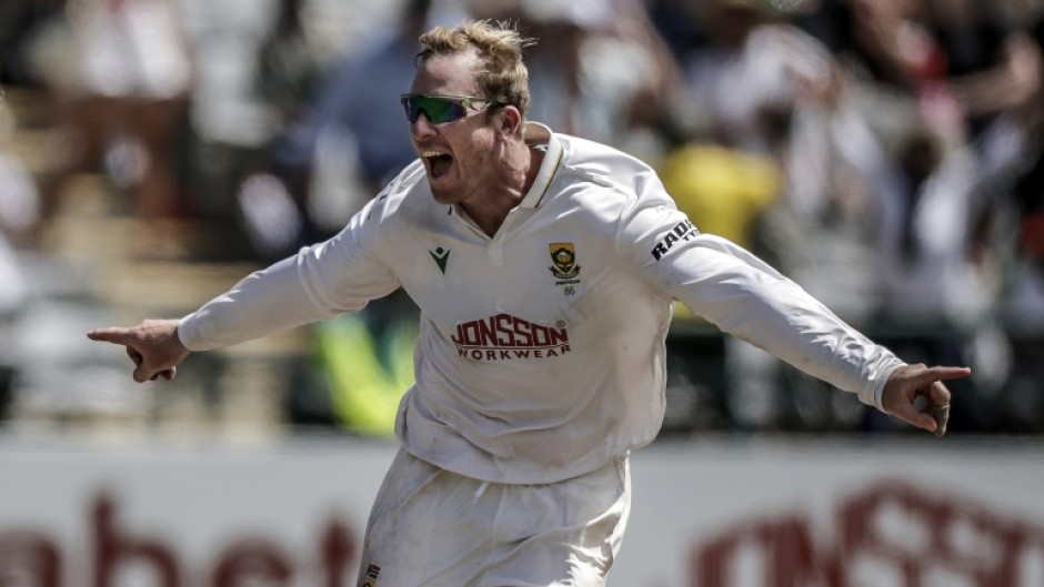 Simon Harmer ran through the Australia line-up as he took 6-16