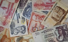 Bolivian Pesos notes. AFP/Alzar Raldes