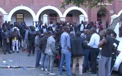 Police have fired rubber bullets to disperse a crowd of foreign nationals, at Durban Central police station.  Chaos erupted when the group refused to leave following a meeting with officials.  They're demanding protection amid growing calls for undocumented foreign nationals to be removed immediately.