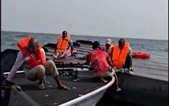 Passengers being rescued after a boat capsized on Zimbabwe’s Lake Kariba following an encounter with strong waves. AFP/UGC/Maxton Kanhema