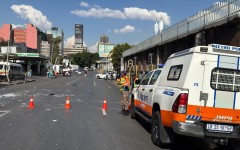 Public Order Policing (POP) units were deployed to the M1 freeway near the Smit Street on- and off-ramps in Braamfontein, where they dispersed the protesting crowds. Photo by JMPD 