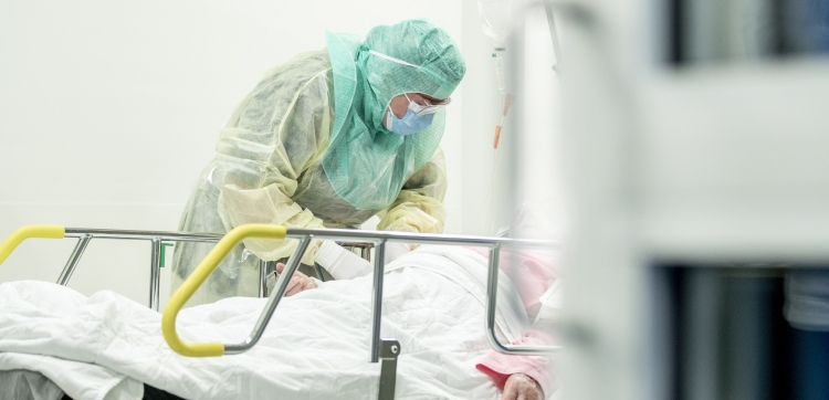 COVID-19 in SA: Health Minister reflects on the year that ...