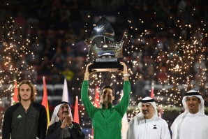 Novak Djokovic celebrates winning in Dubai in 2020

