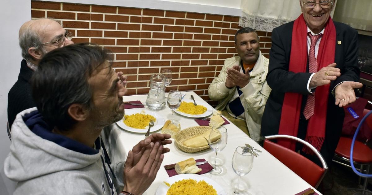 The restaurant where the homeless dine out for free | eNCA