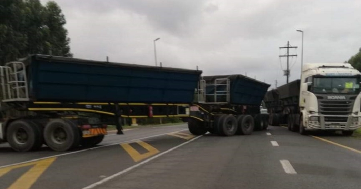 Truck congestion on N2 angers communities thumbnail