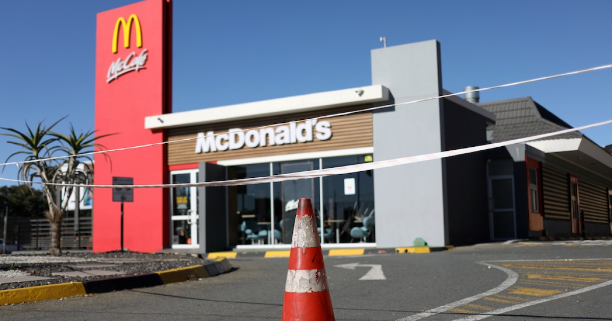 restaurants open in level 3