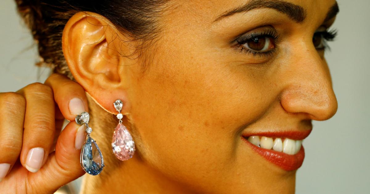 артемида ювелирные серьги. самые дорогие серьги в мире. самые дорогие серьги в мире. аполлон и артемида бриллианты. самые дорогие серьги с бриллиантами.