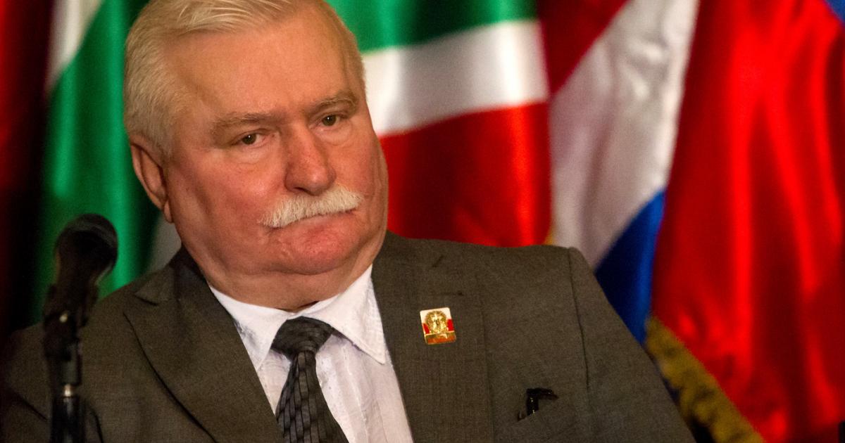 Lech walesa nobel prize picture