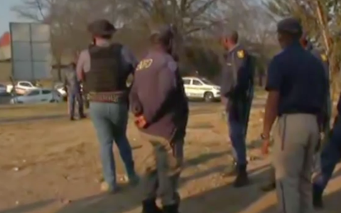 Police fire rubber bullets in Germiston