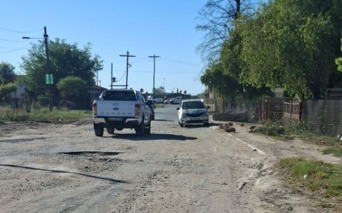 Motorists trying to navigate a pothole-ridden road in Mahikeng. eNCA/Bafedile Moerane