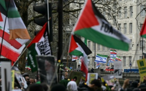 Counter demonstrators chanted 'Long live the king', referring to Reza Pahlavi, exiled son of Iran's last shah who was ousted by the 1979 revolution
