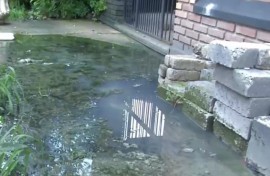 Not everyone is looking forward to the holidays. Among them are many Emfuleni residents. There’s little to celebrate as sewage continues to flow directly into their homes. (eNCA\screenshot)