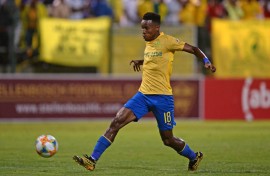 Themba Zwane of Mamelodi Sundowns shoots at goal during the game between Stellenbosch FC and Mamelodi Sundowns.