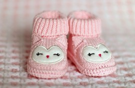 File: Pink baby booties. Terri Cnudde from Pixabay