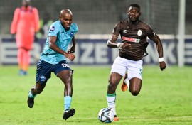 Tercious Malepe of Richards Bay FC and Junior Dion of AmaZulu FC. BackpagePix/Gerhard Duraan