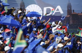 File: Supporters the Democratic Alliance (DA).