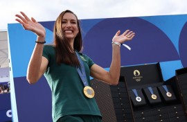 Gold medalist Tatjana Smith of Team South Africa. Arturo Holmes/Getty Images
