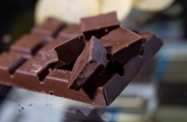 File: Whole and broken chocolate, chocolate bars. Hendrik Schmidt/dpa Picture-Alliance via AFP