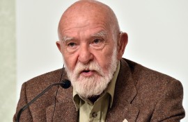 File: Prize winning South African actor and director Athol Fugard. AFP/Yoshikazu Tsuno