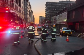 Firefighters on the scene in the Joburg CBD. Twitter/@CityofJoburgEMS