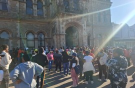 Scores of Empolweni residents in Makhanda in the Eastern Cape are threatening to shut the town down.