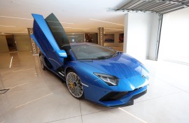 Lamborghini at Hangwani Maumela's residence