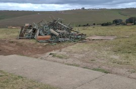  Matriculants at Vulingcobo High School get priority to write their exams inside what’s left of the school’s remaining structures. eNCA/Ronald Masinda