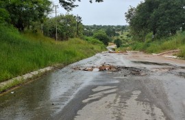 A flooded Limpopo road. eNCA/Bafedile Moerane
