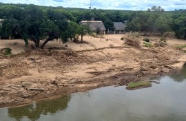 eNuus bekyk vloedskade in Krugerwildtuin vanuit die lug