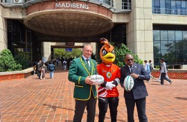 Francois Pienaar honoured with a doctorate by UJ