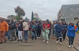 Disgruntled residents of KwaTsaduza want undocumented foreign spaza shop owners arrested.